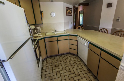 Wolf Creek Apartment | Wolf Creek Village