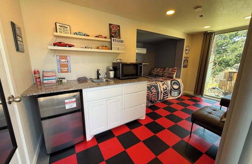 Fort Sill House | WWHT Rooftop View @InnHabit—Family & Couples Slp 8