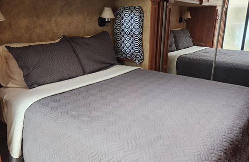 Duncan RV Rental | York Oasis Contractor's Retreat