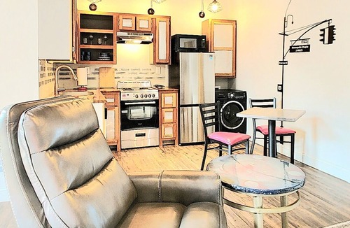 Lubbock Apartment | Your travel solution is here! You won't find a better deal. Book Now.