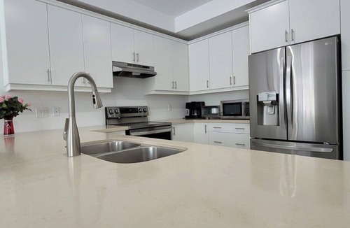 Innisfil House | Zen-like Escape, Skiing Canoeing Hiking Nearby in Barrie ON