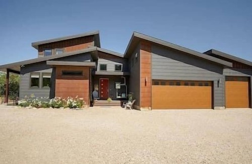 Eden Apartment | Zen Mountain Studio, 2 king & 1 full beds