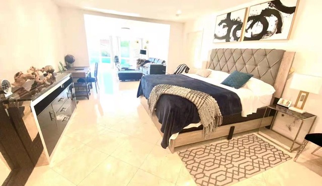 1 Luxury hacienda villa guesthouse private unit