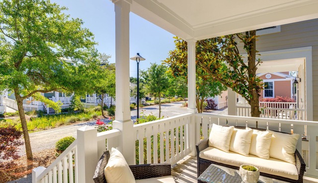 1 Mi to Downtown: Modern Ocean Springs Cottage