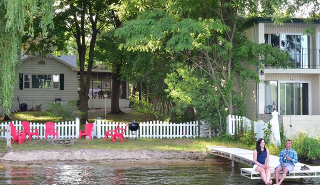 10 person Lakefront Villa