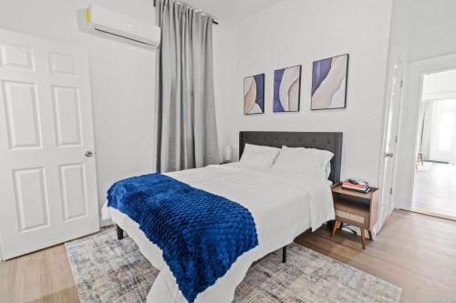 1BR Duplex Walk to River & Downtown