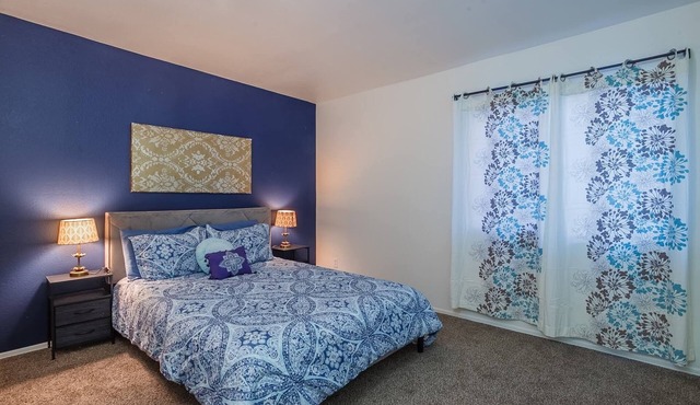 2 beds 2 baths condo, heated pool, hot tub, gym, bike loop in Foothills, Tucson