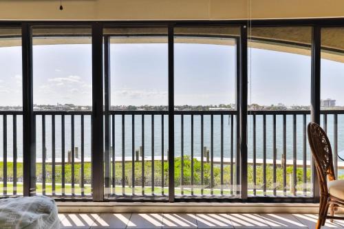 22 Riverfront Condo At Bouchelle Island