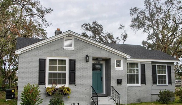 2Bd Emerald Coast Cottage Near Downtown Pensacola & Naval Air Station