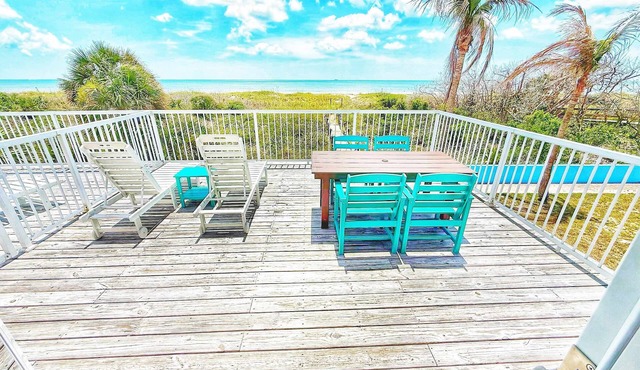 2BR Beachfront Townhouse w/private beach access
