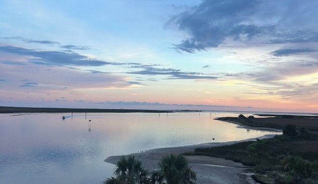 3 Bed/2 bath Condo - Best sunset view in Steinhatchee!