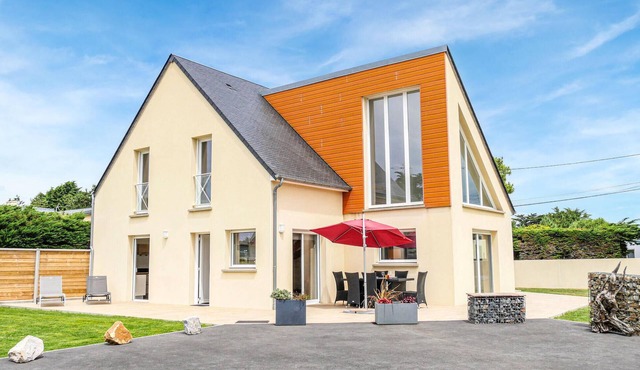3 bedroom cozy home in St.Germain/Ay-Plage