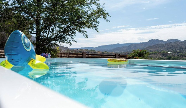 》3400sqft w/Heated Pool & Hot Tub, Sleeps 18 & Mtn Views