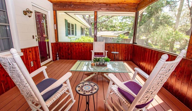 3BR Retreat w/ Screened Porch, Near Saint Leo Uni, Pet-Friendly, Lake Jovita Golf Club Access
