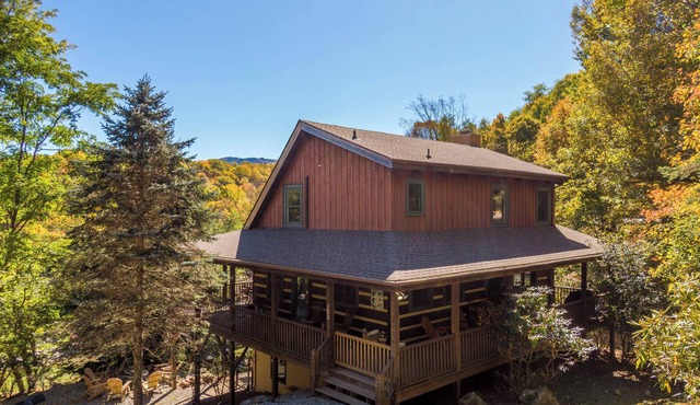 4-Bed/Bath Cabin: Hot Tub, Game Room, Pet-Friendly!