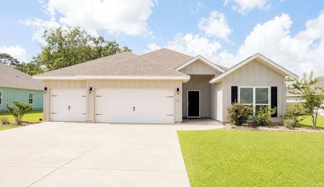 4 BR/3BA (2K, Q, 2T) New Construction. Pet friendly