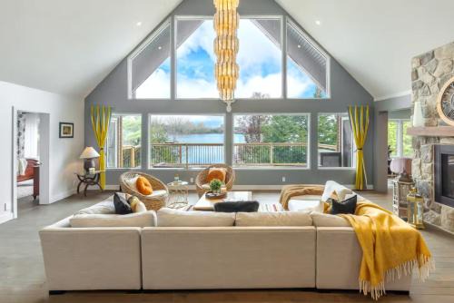 5-Br Villa on Lake Labelle Chalet Jacob