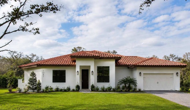 6 bed room, 3 bathroom, Villa in Lithia