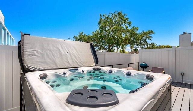 Across The Beach 4 Units Sleeps 28 Hot Tubs