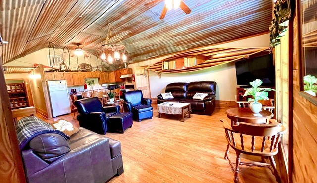 Adventure Suite, Gatherings, River view, Wade-in Access