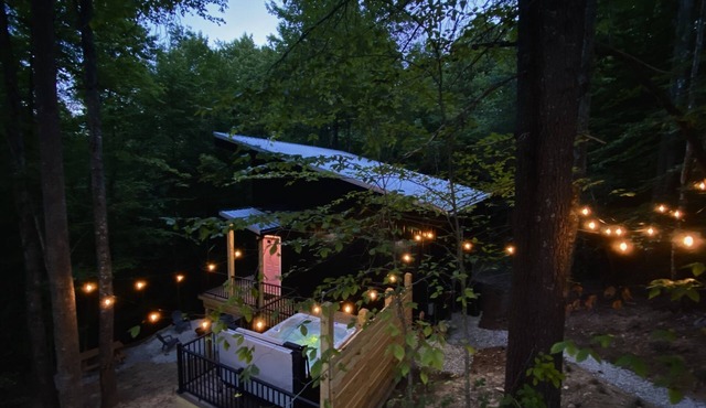 Aesthetic RRG Cabin | Hot Tub |Girl's Trip Approved