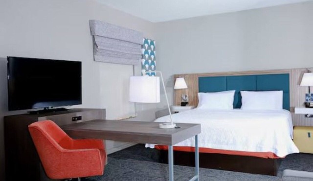 Affordable King Size Studio w/Sofabed & Breakfast