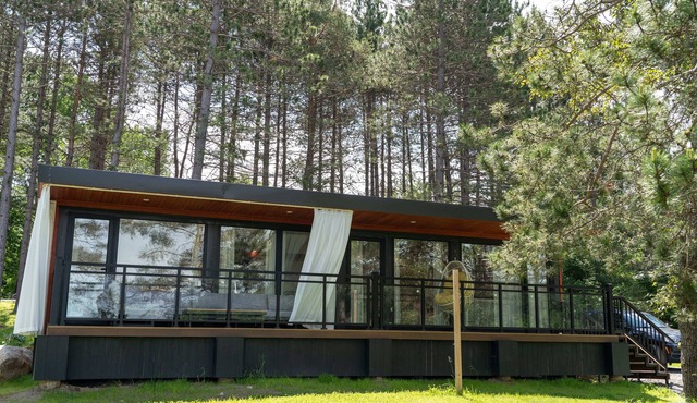 Algonquin's Edge Resort | Waterfront 7