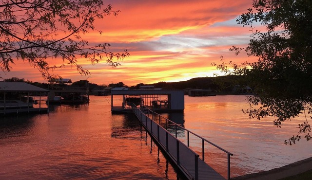 Almost 200ft of Shoreline at a Newly Renovated Gaines Bend Retreat!