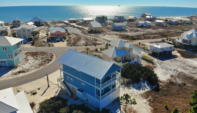 Amazing Views, Steps to Beach and Pool, Pickleball
