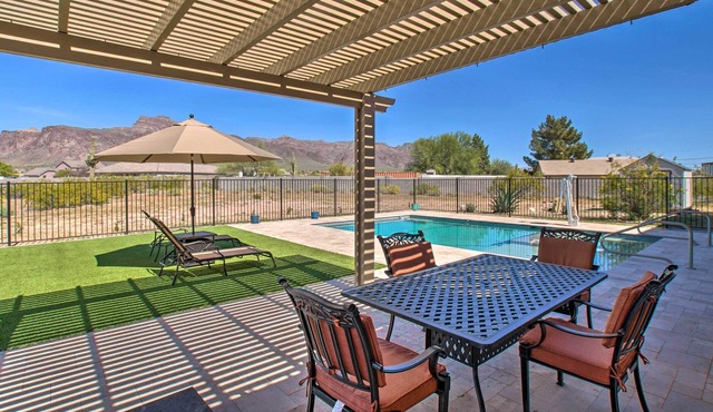 Apache Junction Casita w/ Private Pool & Views
