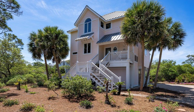 August 2026 Big Savings! Secluded 4BR/3.5BA, Community Pool