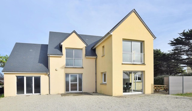 Awesome home in Saint-Germain-sur-Ay with WiFi