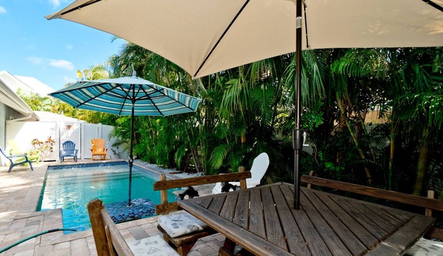 Beach Days, Poolside Nights & Island Memories in Holmes Beach