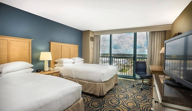 Beach Getaway! 4 Accommodations! Pools, Spa, Beach Access, Parking Available!
