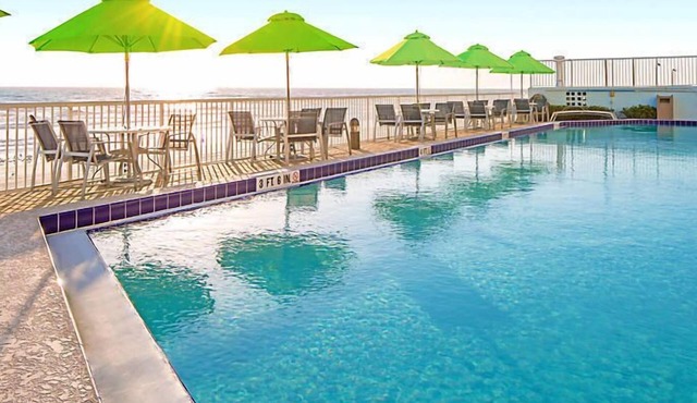 Beach Resort with Ocean Front Pool and Hot Tub