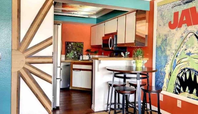 Beach Sail-Away Seaside Condo