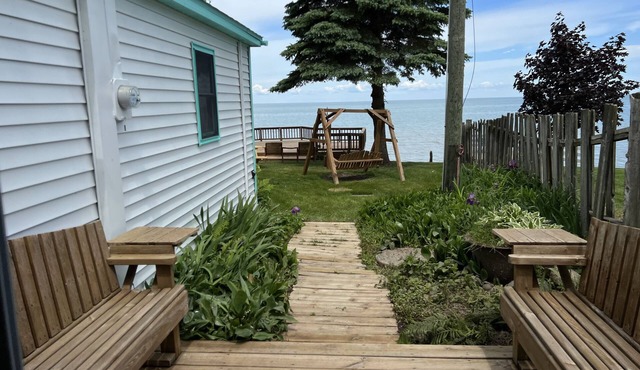 Beachfront Bungalow Retreat on Lake Huron! #7