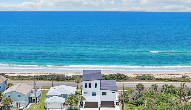 Beachfront Luxury, NEW, Modern Oceanview Retreat!