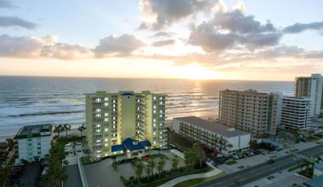 Beautiful New Beachfront Condo