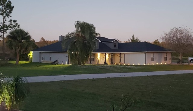 Beautiful spacious and unique house on canal close to Lake June, family friendly