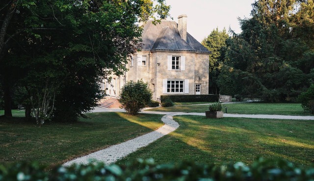 Belle Propriété au Calme, à la Campagne Avec Parc et Étangs