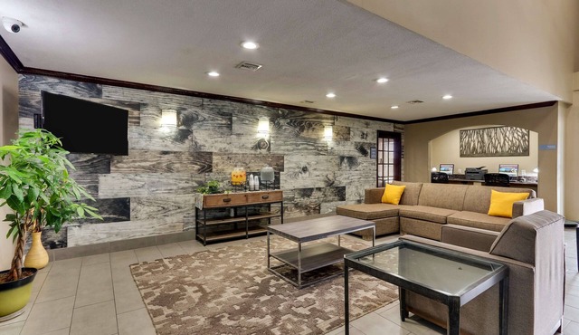 Best Western Plus University Inn & Suites