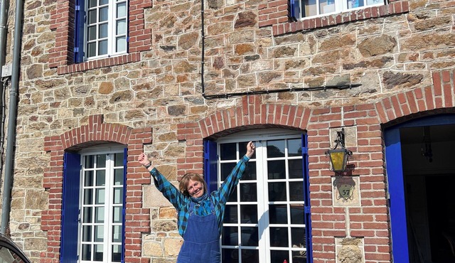 Between Dinard and Dinan, charming house in the heart of a small village with character