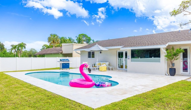 Boho Bliss Pool & Fire Pit Family-Friendly Beaches
