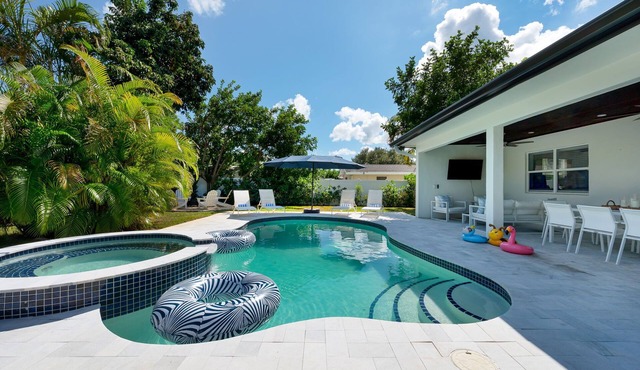 Boynton Beach 4BR Pool Spa, Aug Last-Min Deal