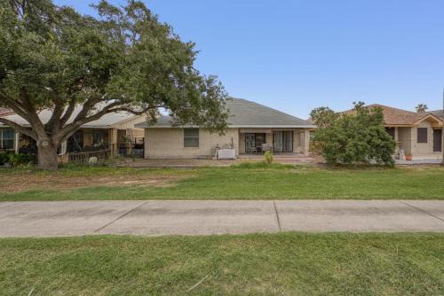 Bright Pharr Getaway Spacious Family Home w Garage and WiFi