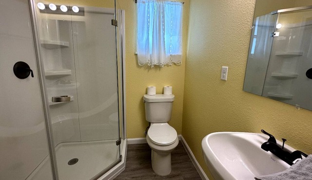 Bunk Bed In Shared Room In Harlingen TX! 2C