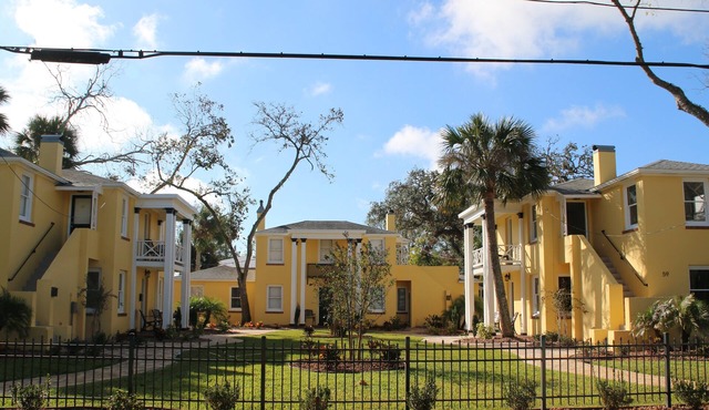 C1, Perfect location in city center with balcony, near beaches, free parking!