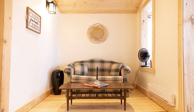 C8 - Cozy Lakefront Cottage in Temiskaming Shores