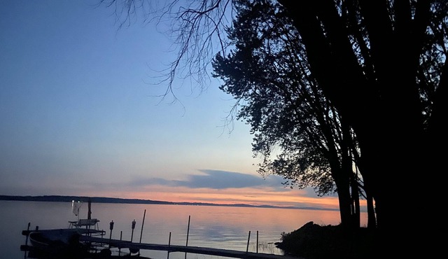 Cabin on Lake Puckaway!!